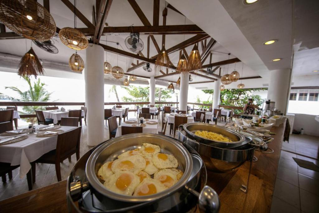 מלאפסקואה איילנד Ocean Vida Beach And Dive Resort מראה חיצוני תמונה